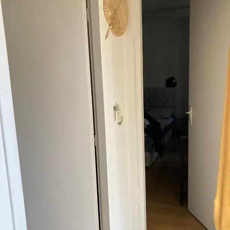 בית נופש La Maison Des Orchidees בובר